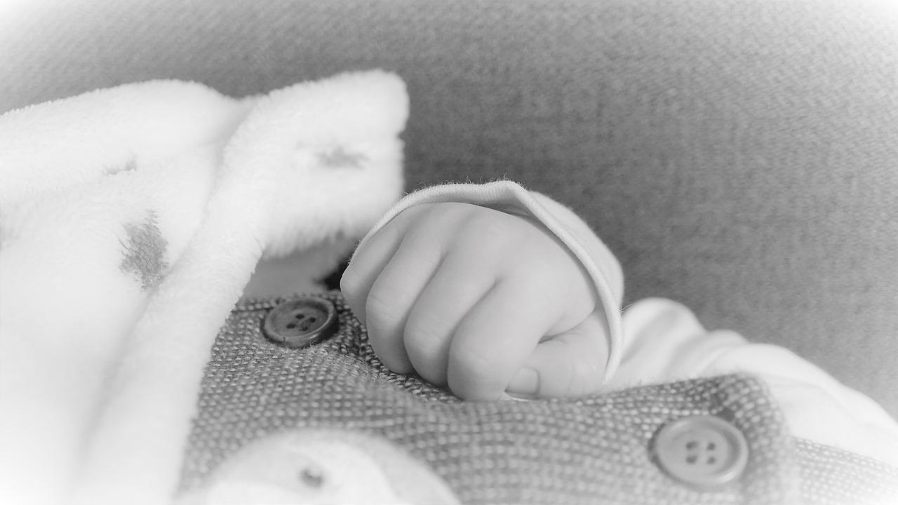 Faut-il forcément acheter une table à langer dans la chambre de bébé ?